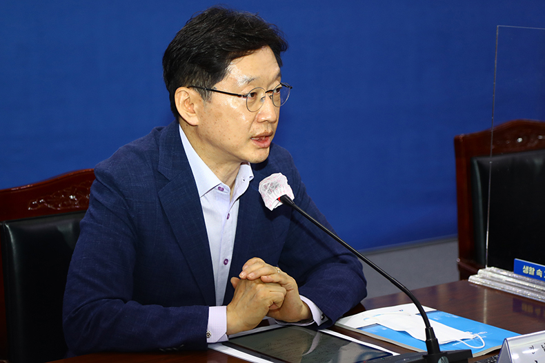 김경수 지사 정부, 균형발전 차원 권역별 광역철도망 지원해야