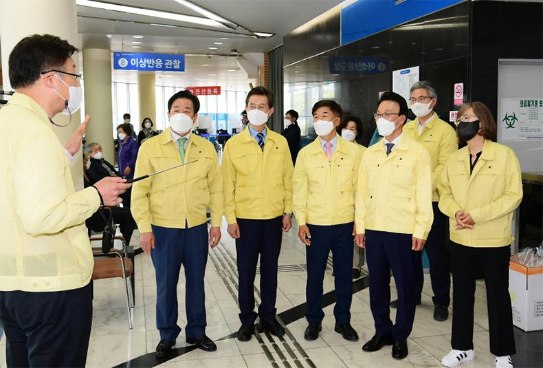 김하용 의장, 서부지역 현안 점검 및 코로나19 백신접종 현장 방문